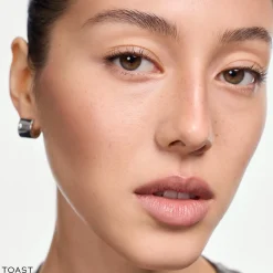 Face Trace Contour Stick Bronzer