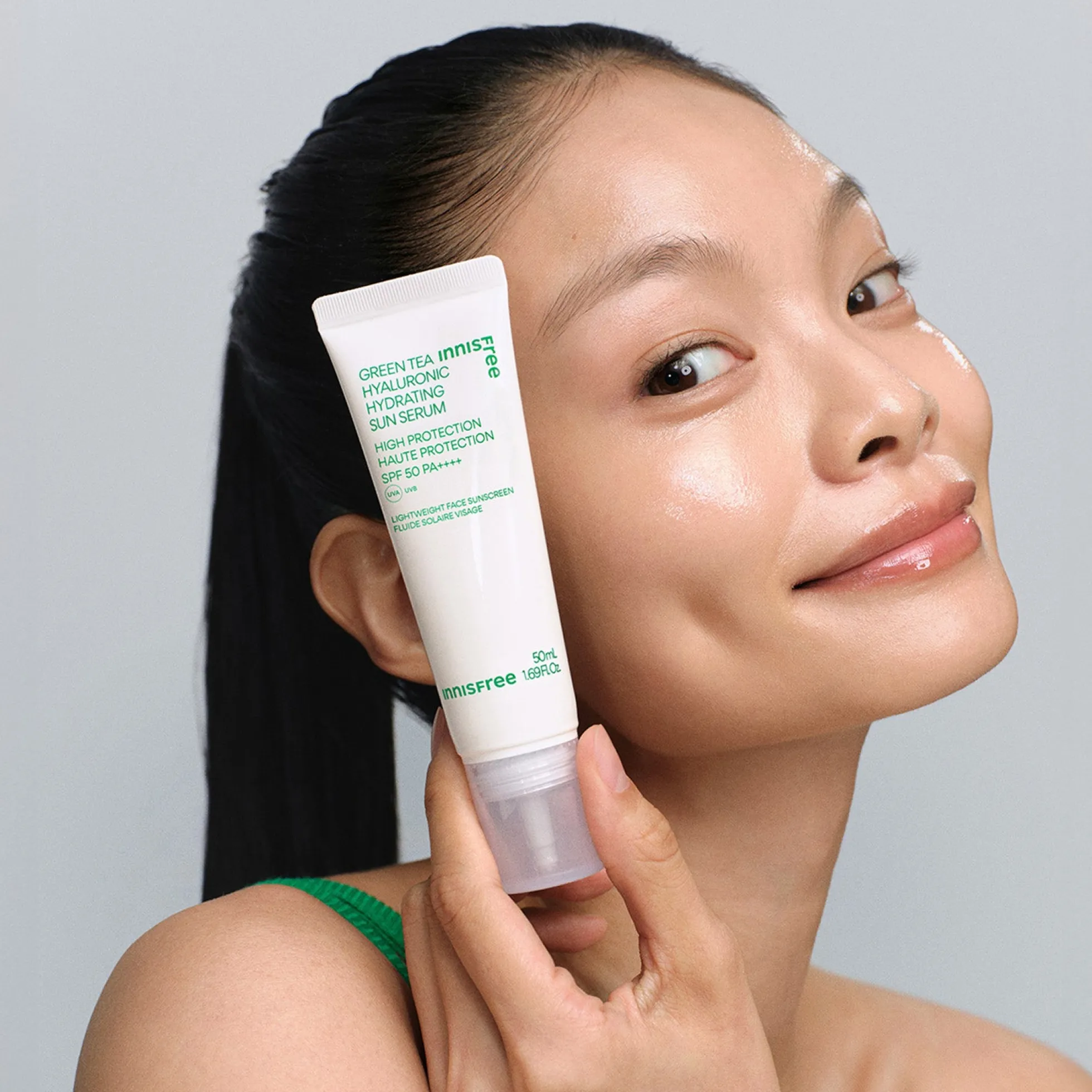 Green Tea Hyaluronic Hydrating Sun Serum SPF50 Sérum Solaire
