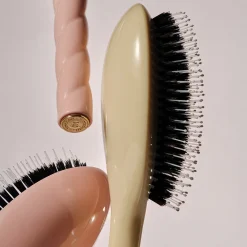 La Brosse N°03 l'Indispensable Cuir Chevelu Sensible