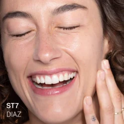 Super Serum Skin Tint SPF30 Fond de Teint Léger